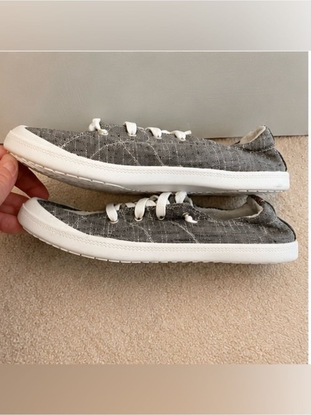 NWOT Boho Gray Fabric Sneakers Tribal Heel Detail Size 10 - Picture 6 of 6